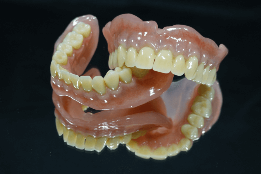 精密な歯科技工物