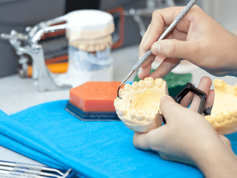 歯科技工士のイメージ